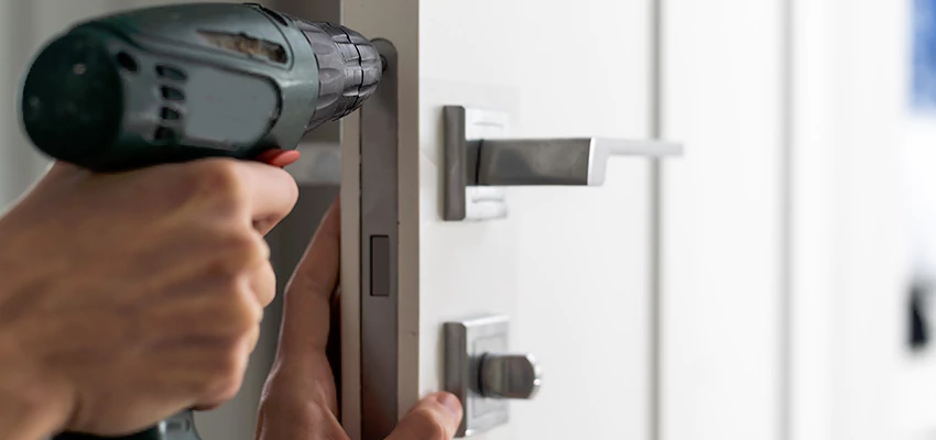 Locksmith For Lock Replacement Near Me in Bonadelle Ranchos-Madera Ranchos, CA
