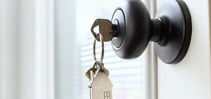 Bifold Door Knob Replacement in Bonadelle Ranchos-Madera Ranchos, California